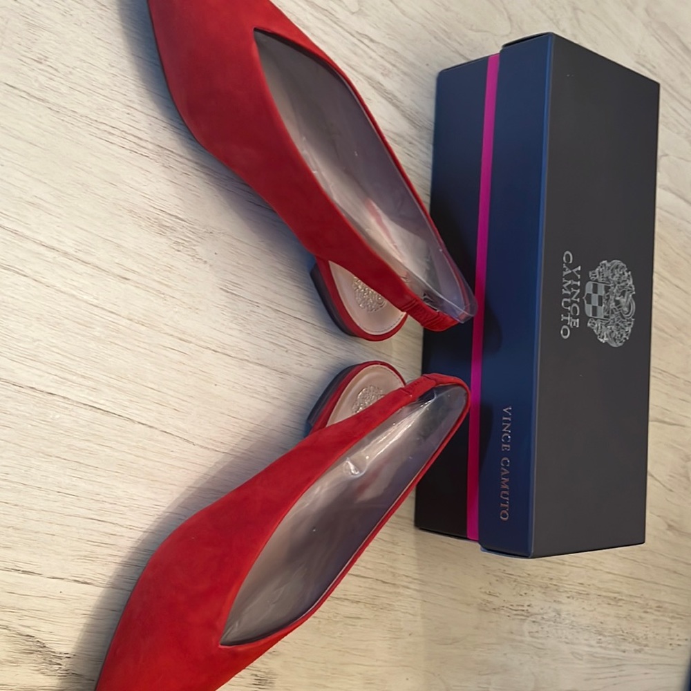 Vince Camuto red Suede sling back size 8